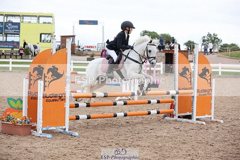 240630A-181201-16333 - Cls 28 Stepping Stones 128cm + 138cm