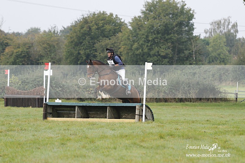 WWHT 171021 0671 - Novice Restricted (0.80m)  17/10/21