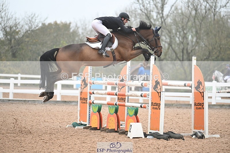 241102A-121303-04501 - SAT Cls 15 Foxhunter and 1.20m Open