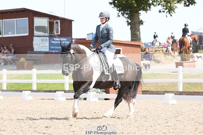 250817-122815-09077 - 163-Hannah.TownleyThe.Domino.Effect