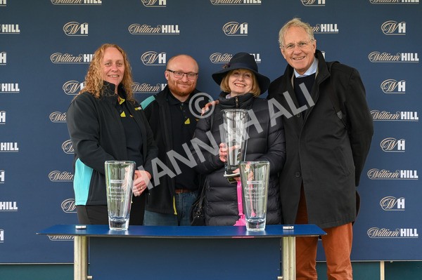 131023-Race 2-Lordship-7720 - Race 2 2.40pm William Hill Finale Handicap