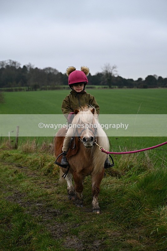 WJ7_9550 - Walk out..