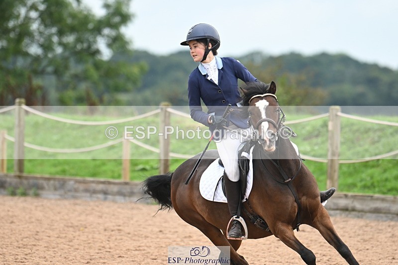 240907A-123834-01703 - Cls 3 Pony Medium Team 80cm & 90cm