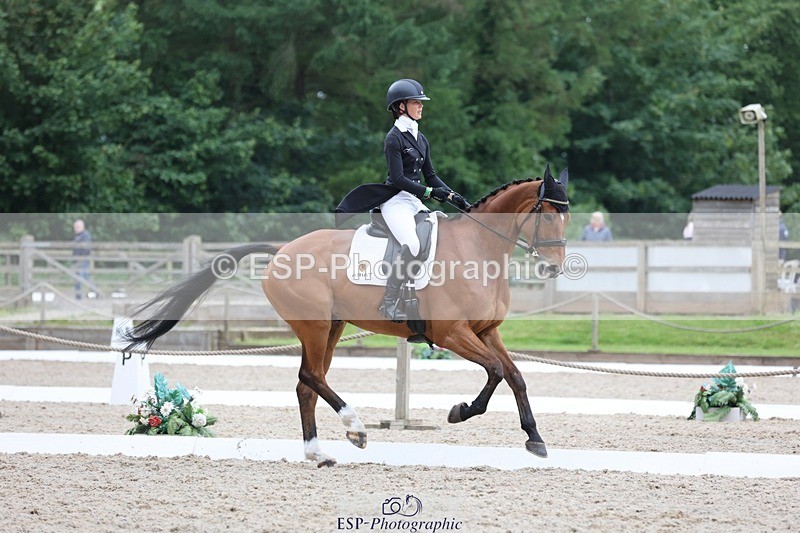 240523-180600-06317 - 329-GLOBAL_AMARETTO-Charlotte_Agnew