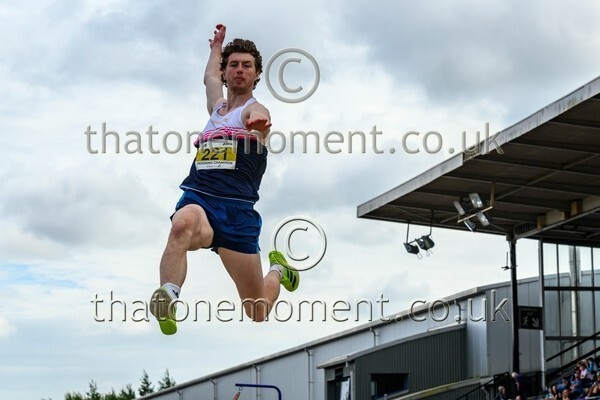 Sen25SUN-916988 - Field Male