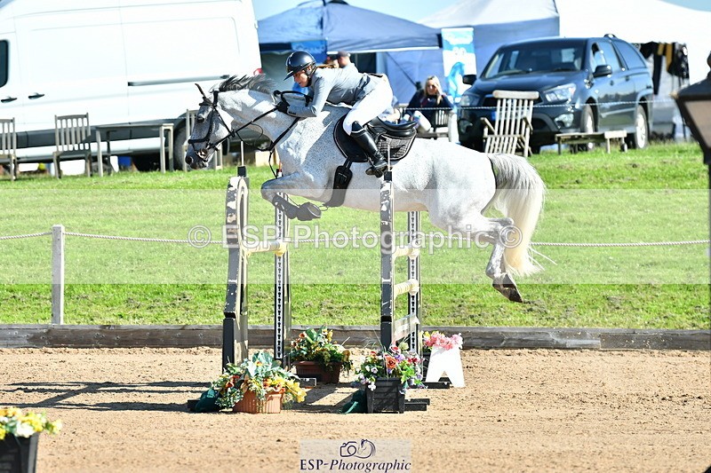 230720A-092657-01703 - Cls 1, 2 Star Small 1.30m