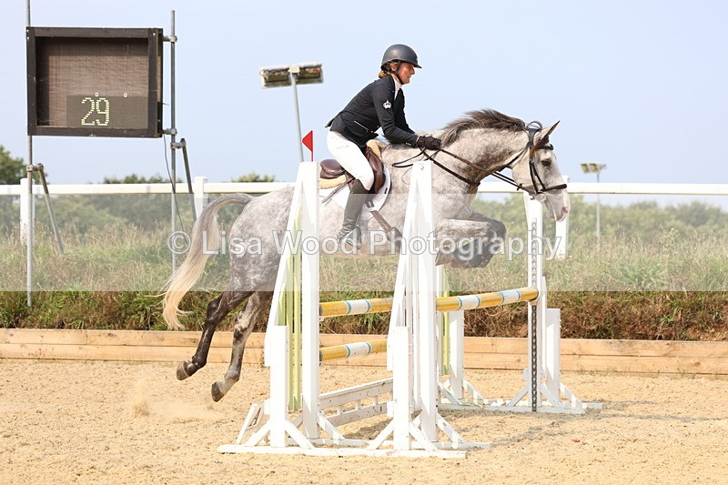 3E7A1207 - Class 4: Senior British Novice/90cm open
