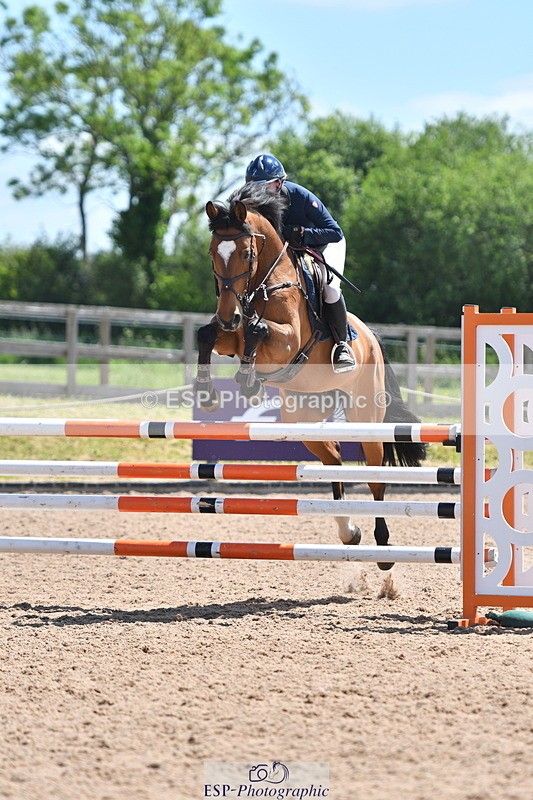 240609A-124753-05356 - Cls 18 Snr Newcomers and 1.10m Open