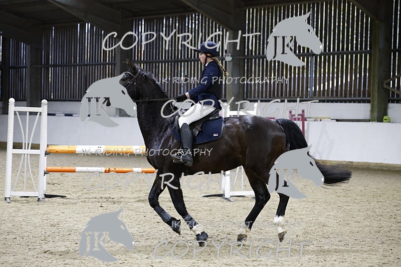 _T0A3719 - 1M Clear Round
