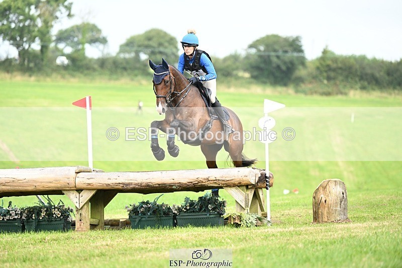 240831A-122032-02082 - 051-Charlotte.Bradbury-KENSINGTON.EMPIRE