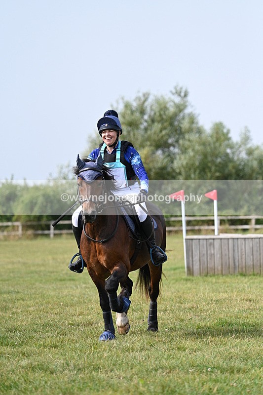 WJ7_6137 - 40cm XC Time 10:57 to 11:30