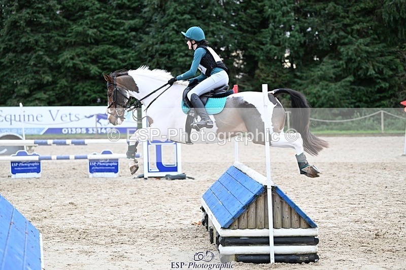 241117-142912-04600 - Cls 3 90-95cm 14.00 to 15.00