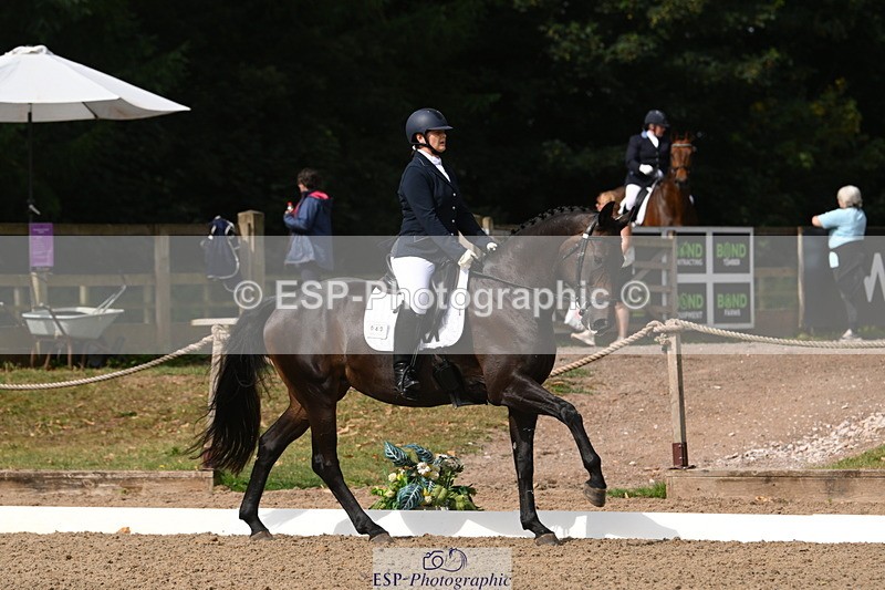 250719A-101042-03260 - 049-Veronica.Roberts-For.J'Adore