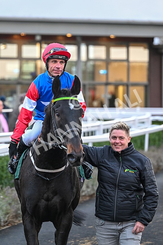 281025-Race 7-Crocodile Power-2186 - Race 7