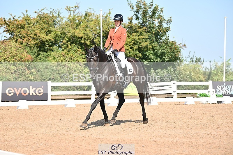 250816-102402-03119 - 118-Charlotte.DickerDevaldi's.Kiss