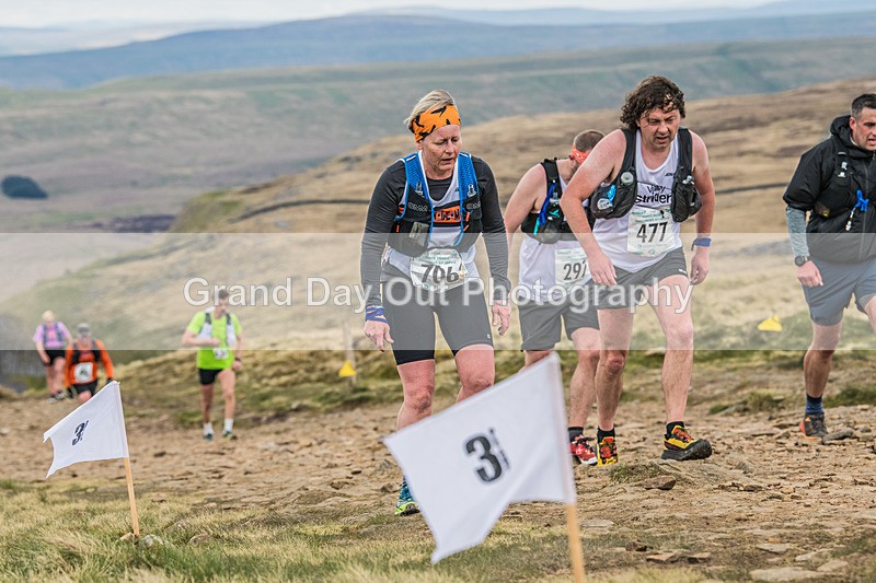 3 Peaks-1110 - The 3 Peaks Race Saturday 27th April 2024