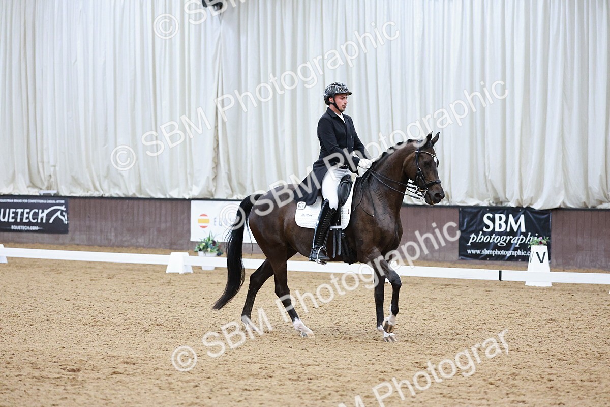 SBM_016618 - Class 5 - FEI INT II - 17.24-18.20