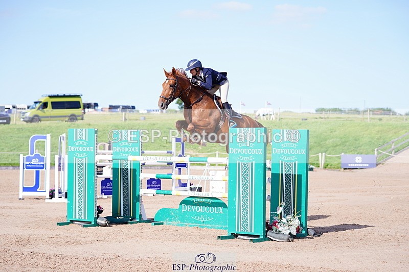 240803A-170806-09472 - Cls 33 National 1.40m Open