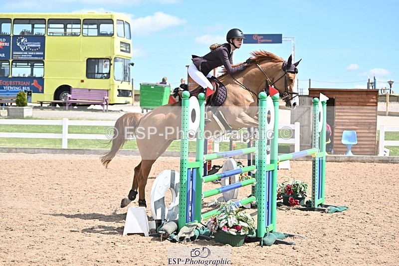 240418A-134600-03578 - Cls 13, 1 Star Bronze Tour 1.10m