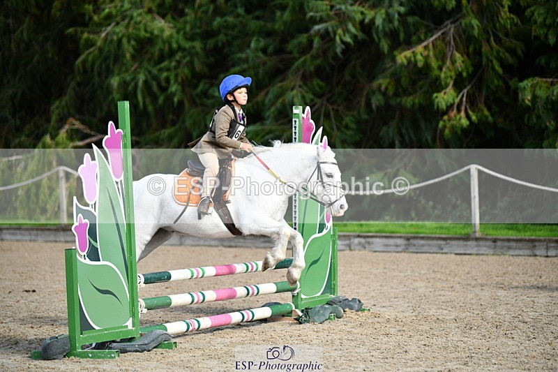 251004A-132908-01286 - Classes 6 & 7 60cm