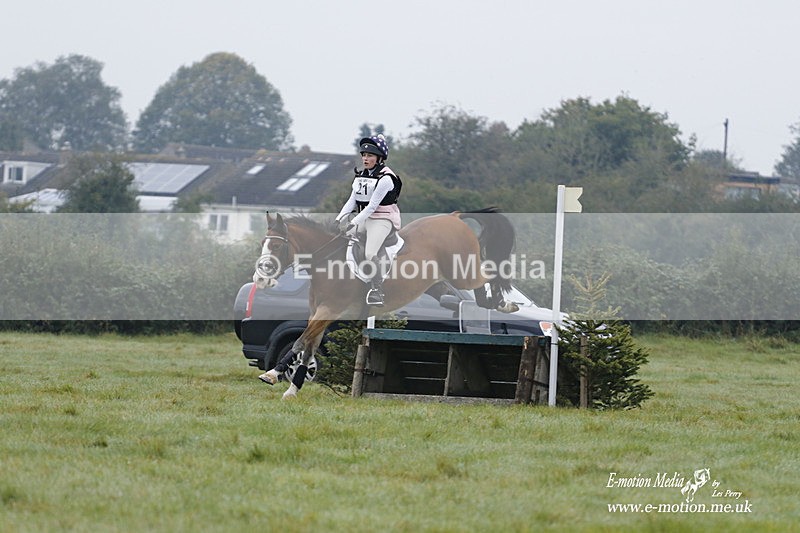 WWHT 171021 0498 - Novice Restricted (0.80m)  17/10/21