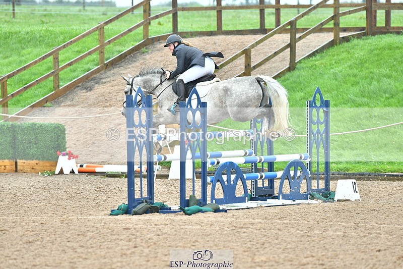 230805A-104336-00197 - Cls 2 Snr Newcomers & 1.10m Open