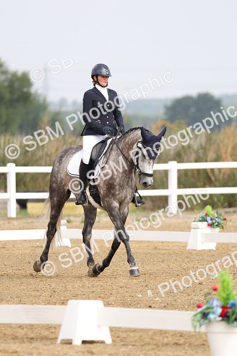 SBM_005517 - Class 6 - Novice 6 - 9.30-10.12