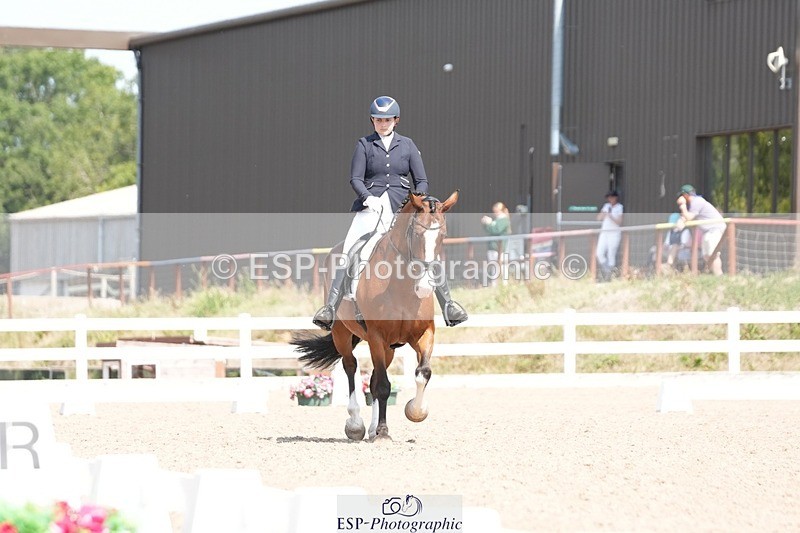 250817-125816-09210 - 162-Isabella.BalianBeechwood.Joey