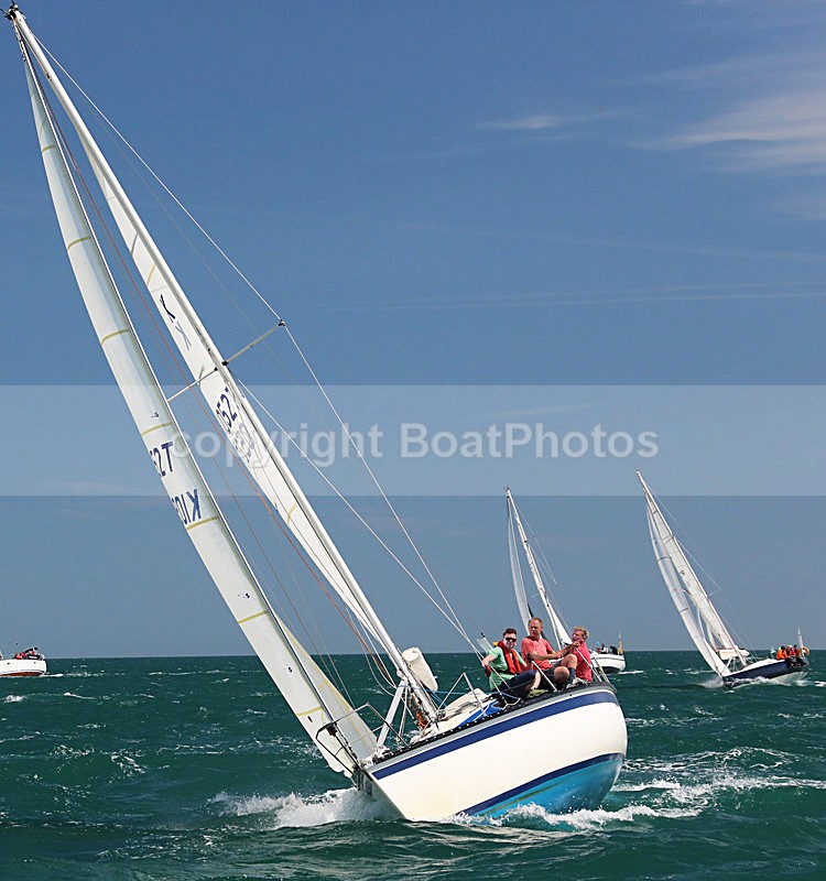 150627 K 1052T WT7A9099_P - ROUND THE ISLAND RACE - SATURDAY 27th JUNE 2015