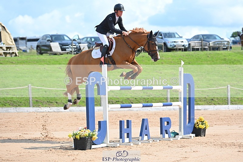 230721A-104901-05450 - Cls 6, 2 Star Medium 1.35m