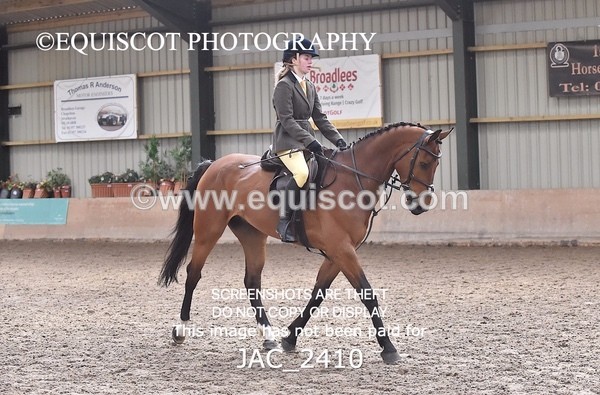 JAC_2410 - CLASS 3 Intermediate Working Hunter
