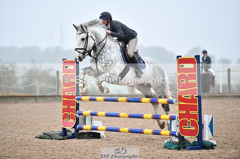 241102A-110448-04178 - SAT Cls 9 British Novice and 90cm Open