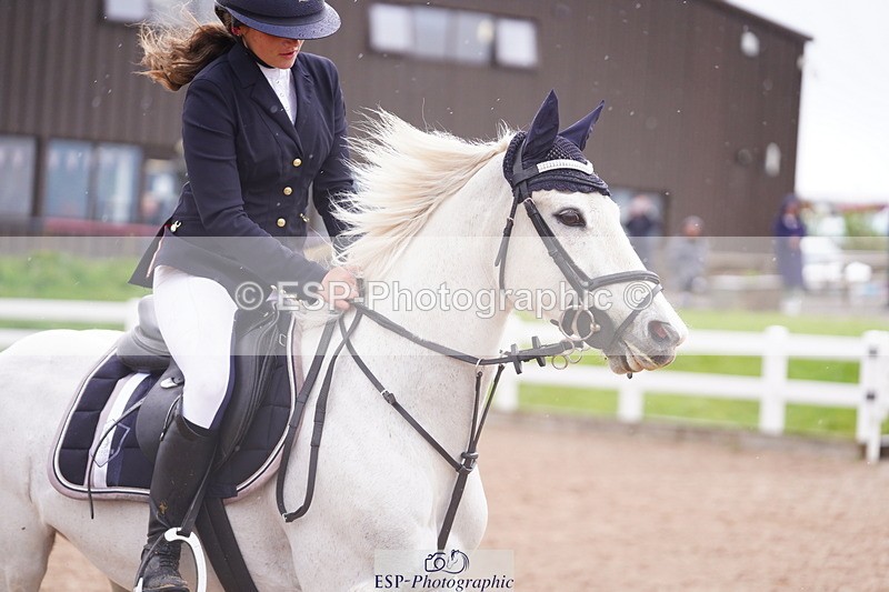 240505A-132308-06052 - Cls 18 & 19 Club & Schools 90cm
