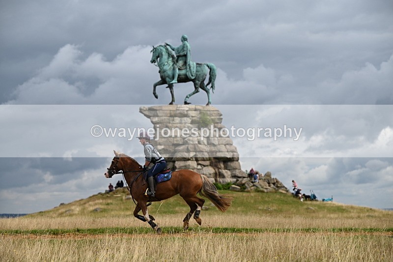 DSC_4564 - Time at Statue 09:50 to 11:09