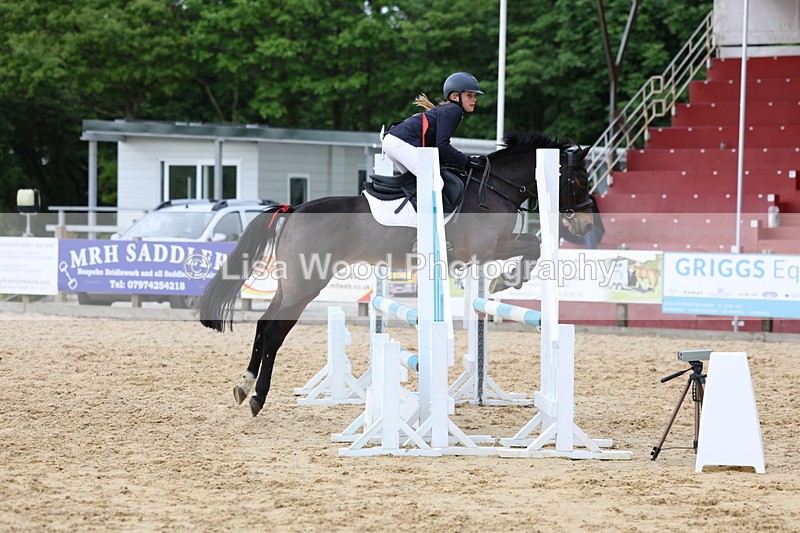 3E7A8456 - Class 12: Pony British Novice/80cm open