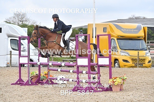 BPP_5847 - CLASS 24 SUN Senior British Novice/ 90cm Open