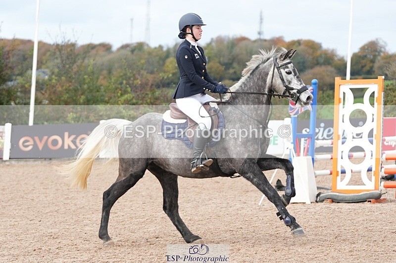 251026-120855-02331 - Cls 4 Pony Winter Novice + 80cm Open