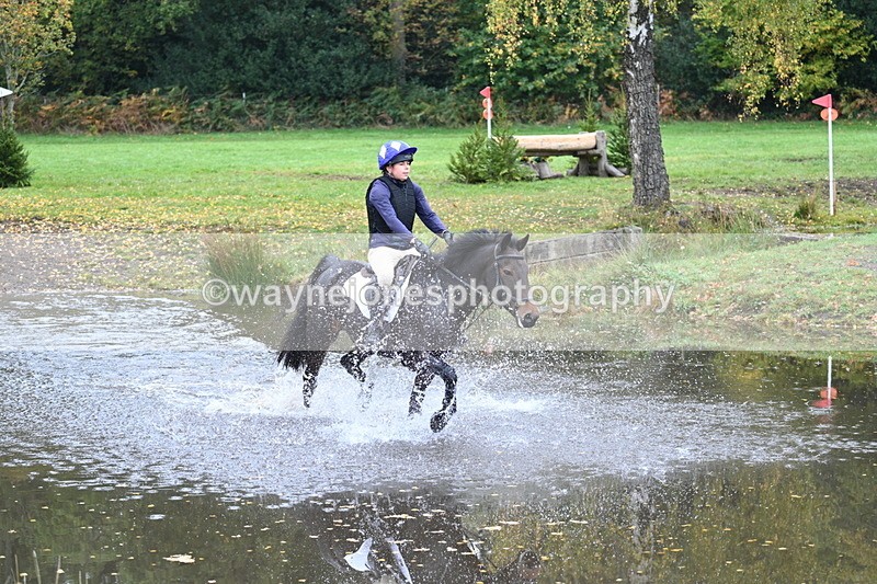 WJ7_3014 - Time 10:47 to 11:11 at the water