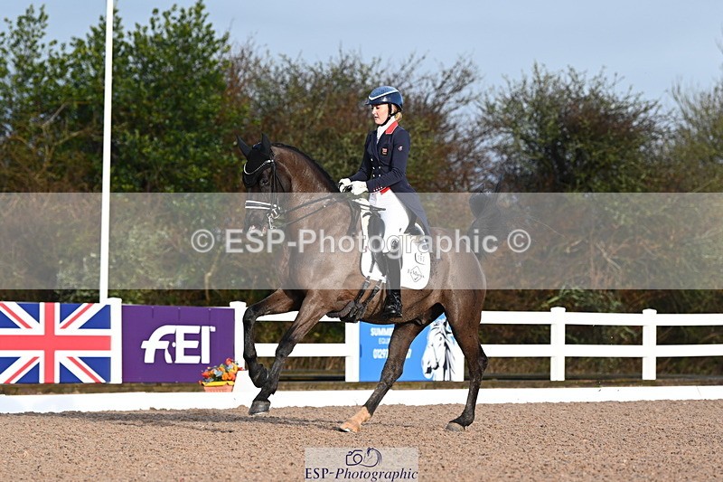 240218A-091016-05034 - 162-Holly.Kerslake-Totil.Platinum