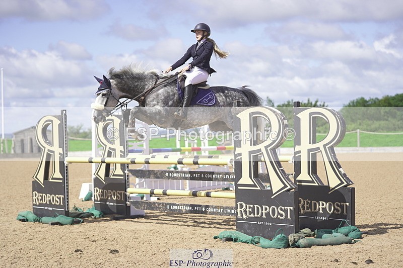 230806A-105348-01457 - Cls 13 Snr Newcomers & 1.10m Open