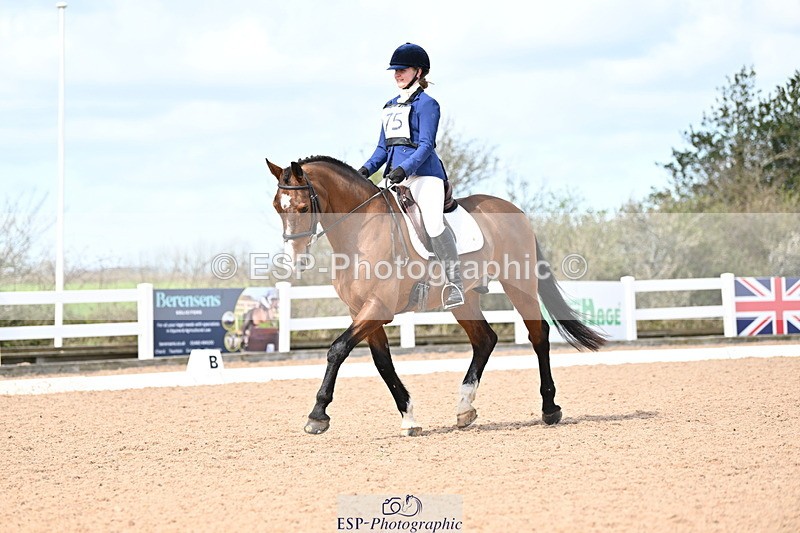 240324A-121847-02212 - Novice 28, 12.15 to 13.00