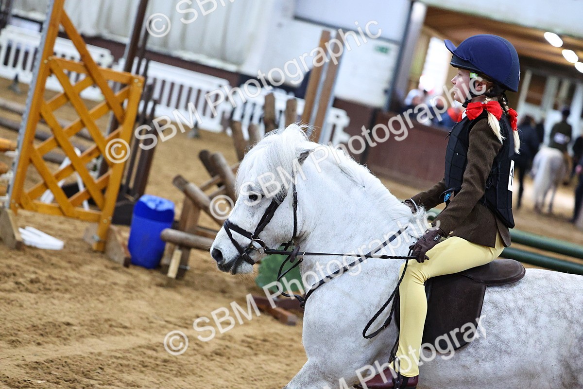 SBM_003116 - Class 35 - 60cm Training Stakes