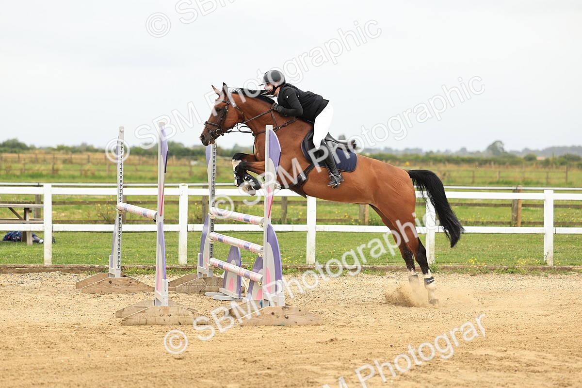 SBM_002794 - Class 3 - Senior Newcomers - 1.10m Open