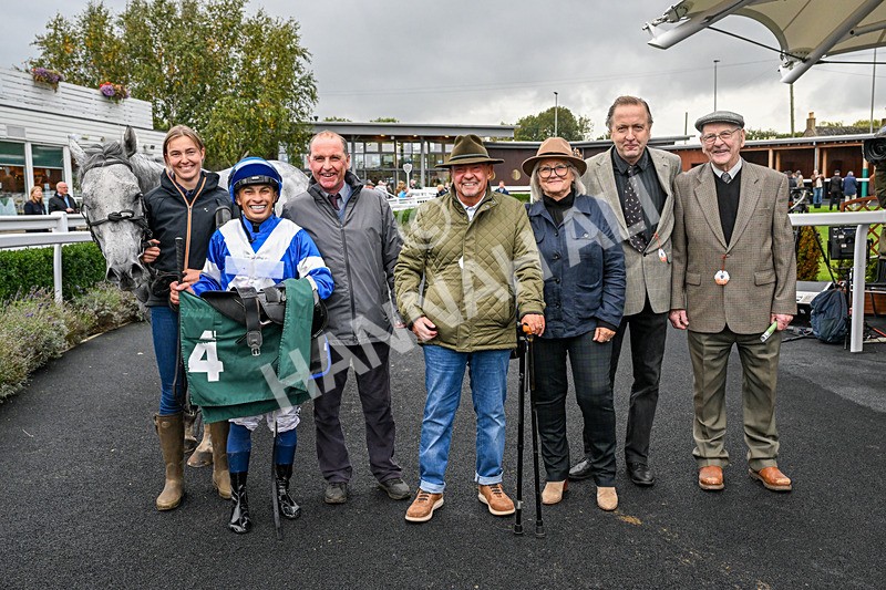 011025-Race 6-Mudamer-0106 - Race 6