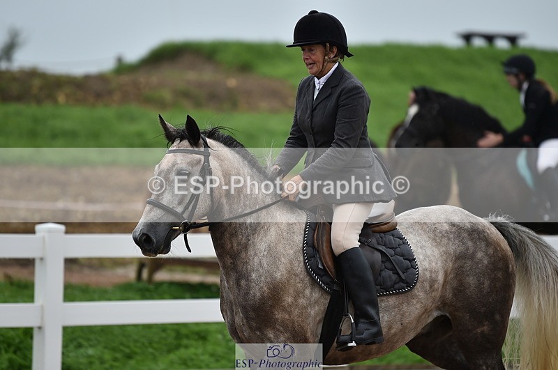 220829A-152714-00051 - Clear Round & 60cm  1a - 1b