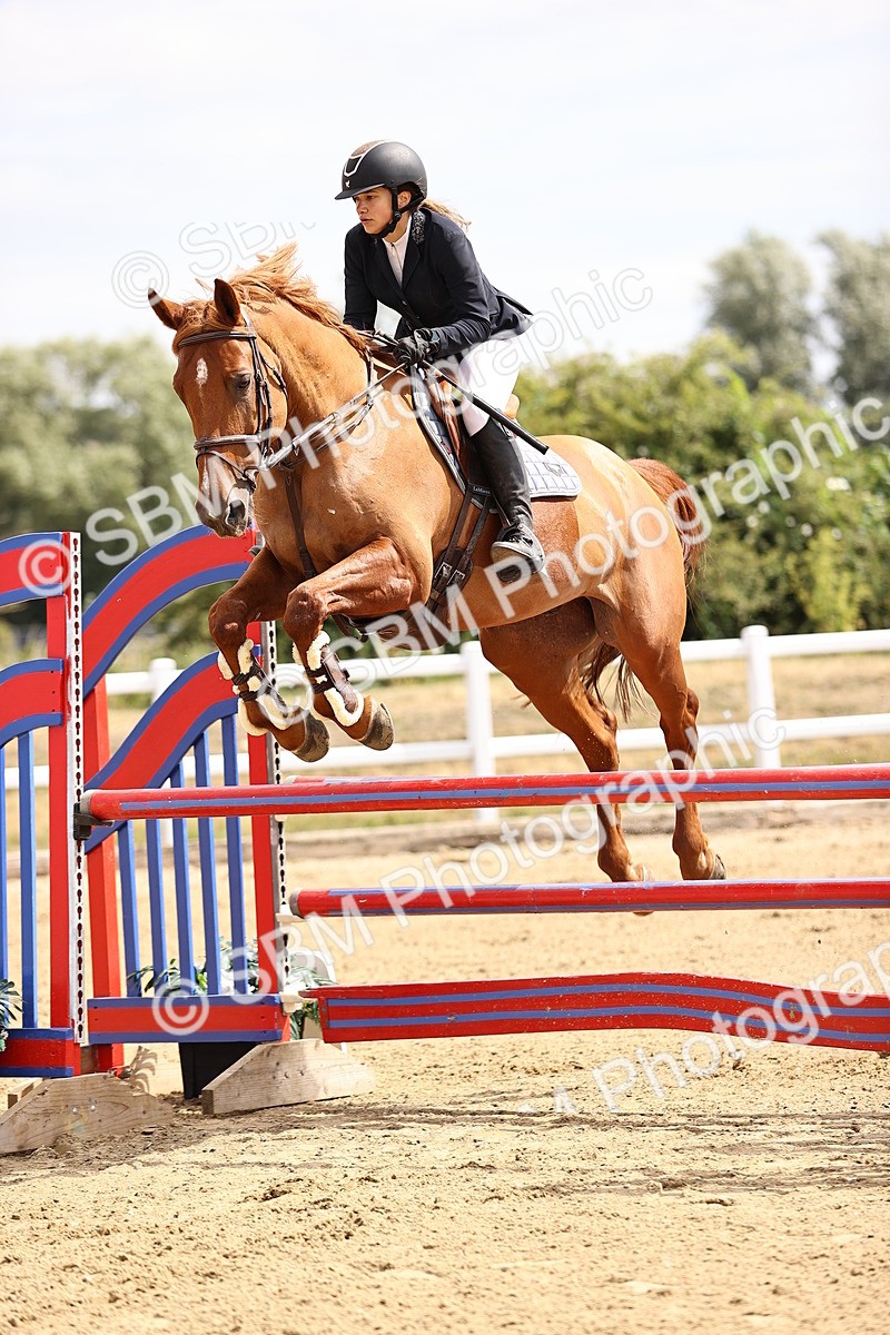 SBM_009675 - Class 8 - Senior Newcomers - 1.10  Open