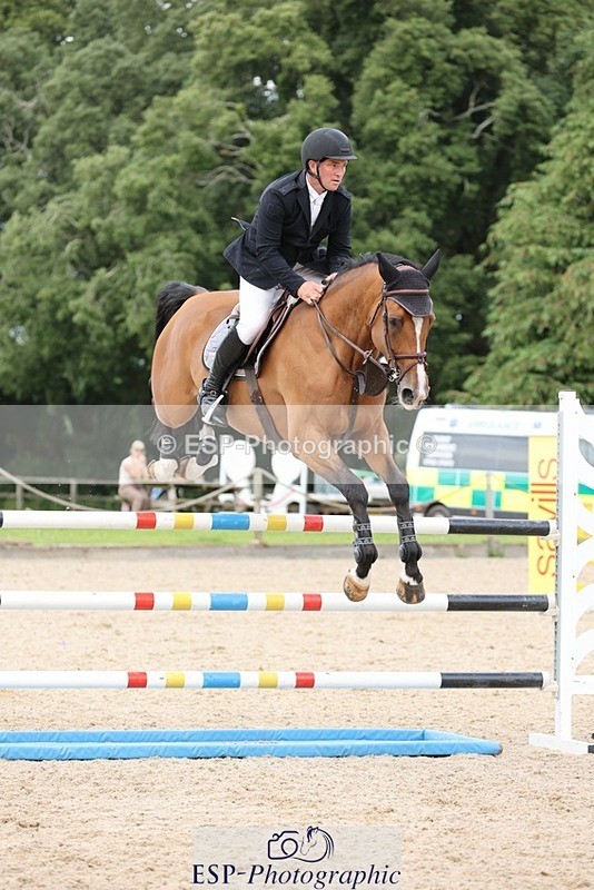 240711-160116-29244 - Cls 124 Foxhunter