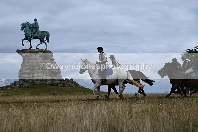 DSC_6404 - Time at Statue 12:17 to 12:44