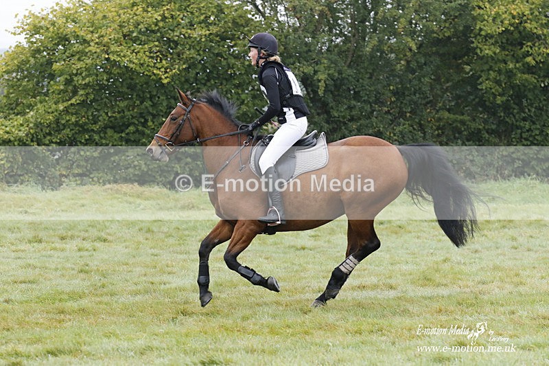 WWHT 171021 0487 - Novice Restricted (0.80m)  17/10/21