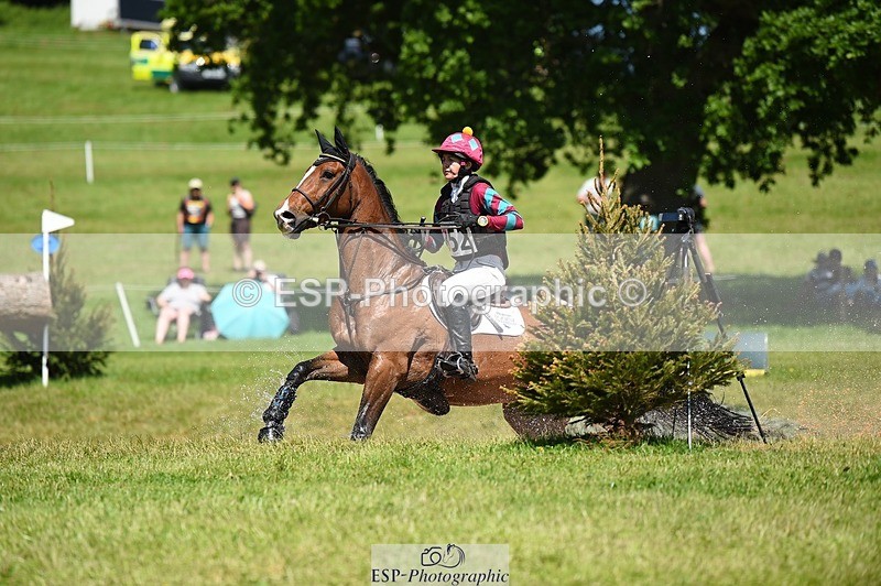 230527-143804-10151 - 352-TEQUILA_SUNRISE-Pippa_Taylor-XC